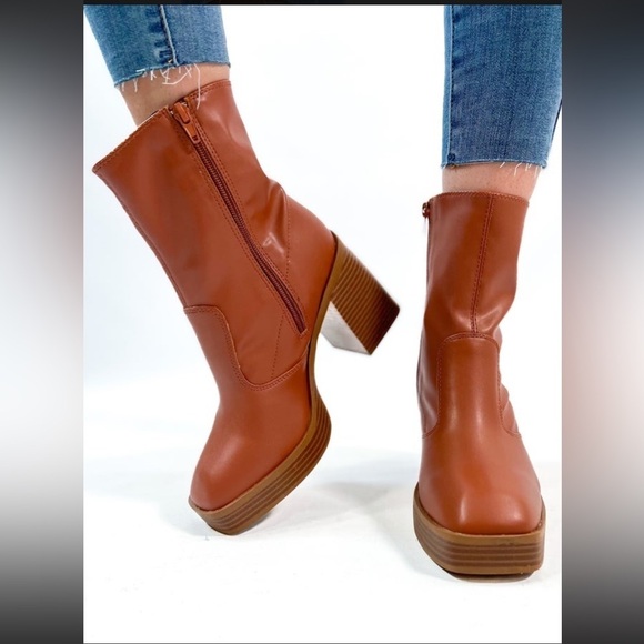 MIA Chic Modern High Heeled Boot w/ Zipper, Size: 8.5, Color: Cognac, BNIB - Picture 8 of 12